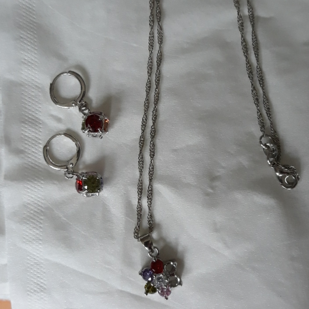 Multi stone necklace & pierced earring set